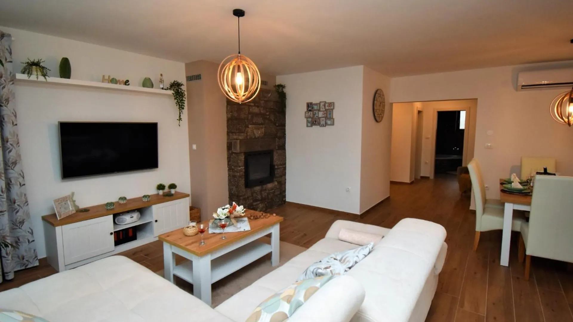 Villa Karla In Mucici - Haus Fuer 6-8 Personen 마툴지