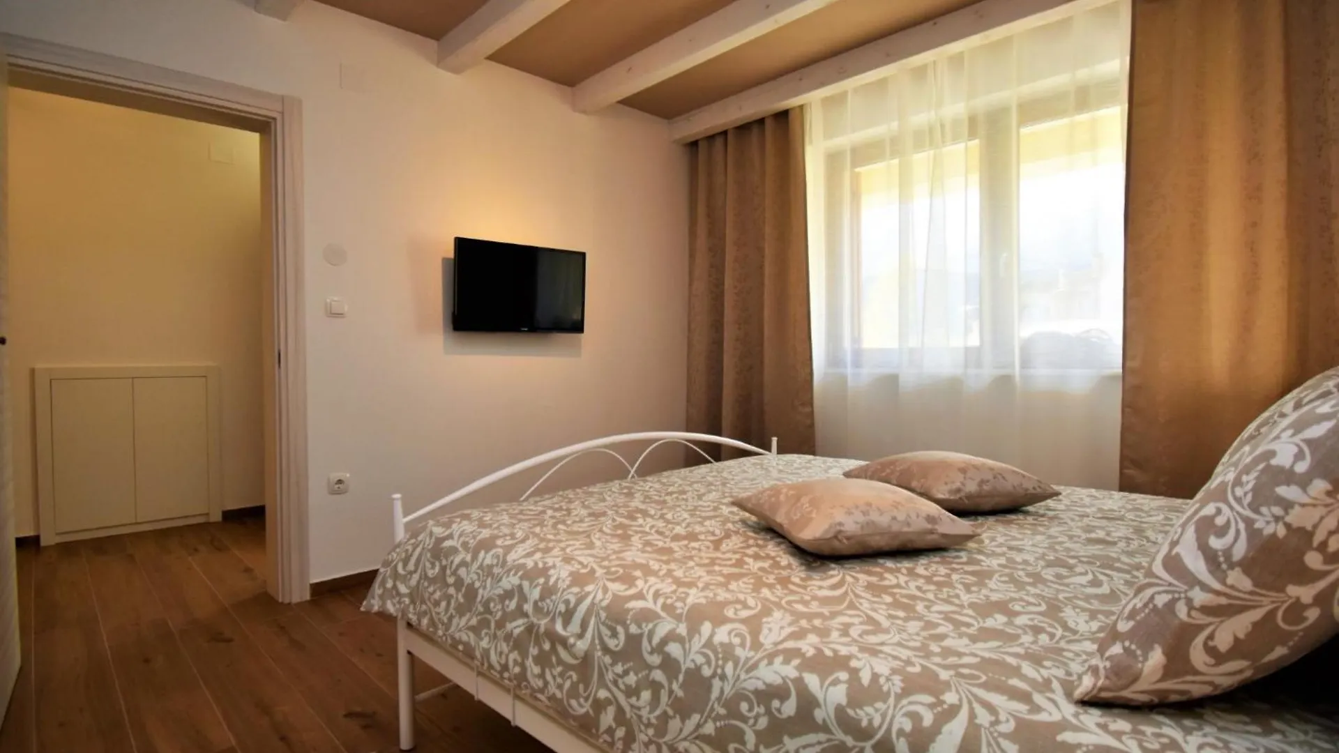 Villa Karla In Mucici - Haus Fuer 6-8 Personen 마툴지