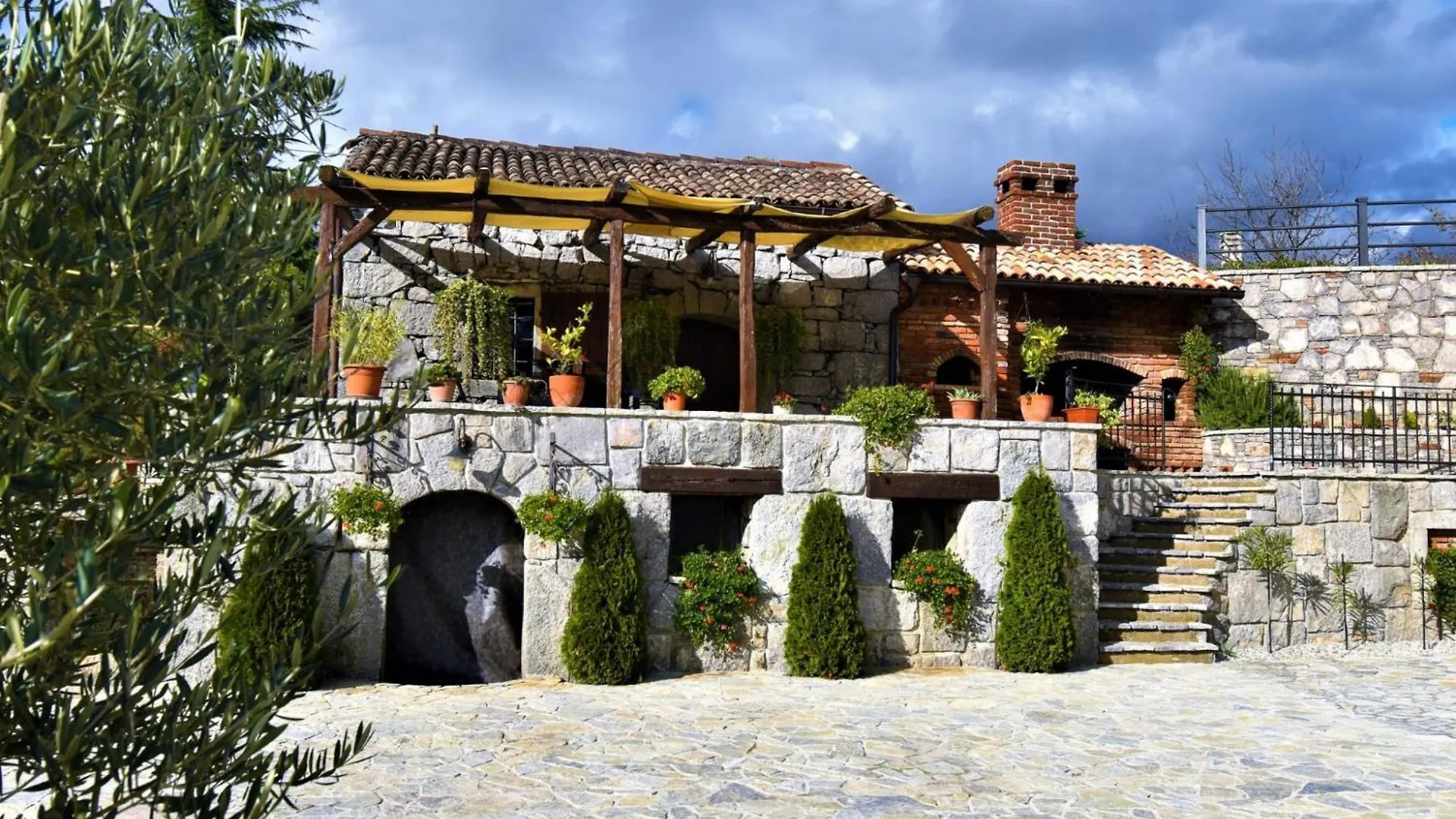 Villa Karla In Mucici - Haus Fuer 6-8 Personen 마툴지 크로아티아