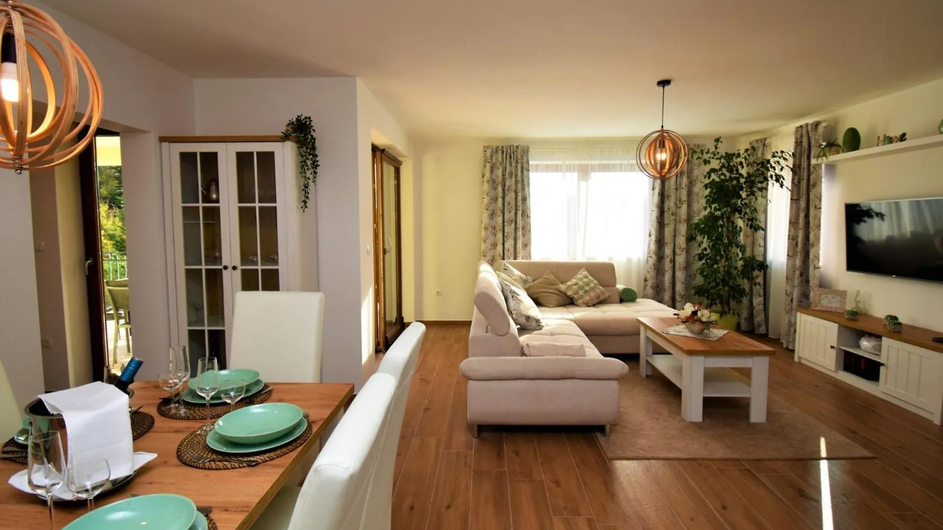 Villa Karla In Mucici - Haus Fuer 6-8 Personen 마툴지